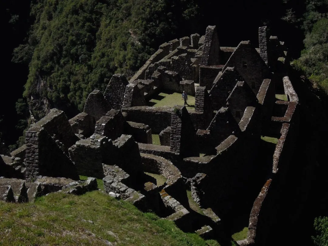 Instrumentos astronomicos incas em pedra antiga
