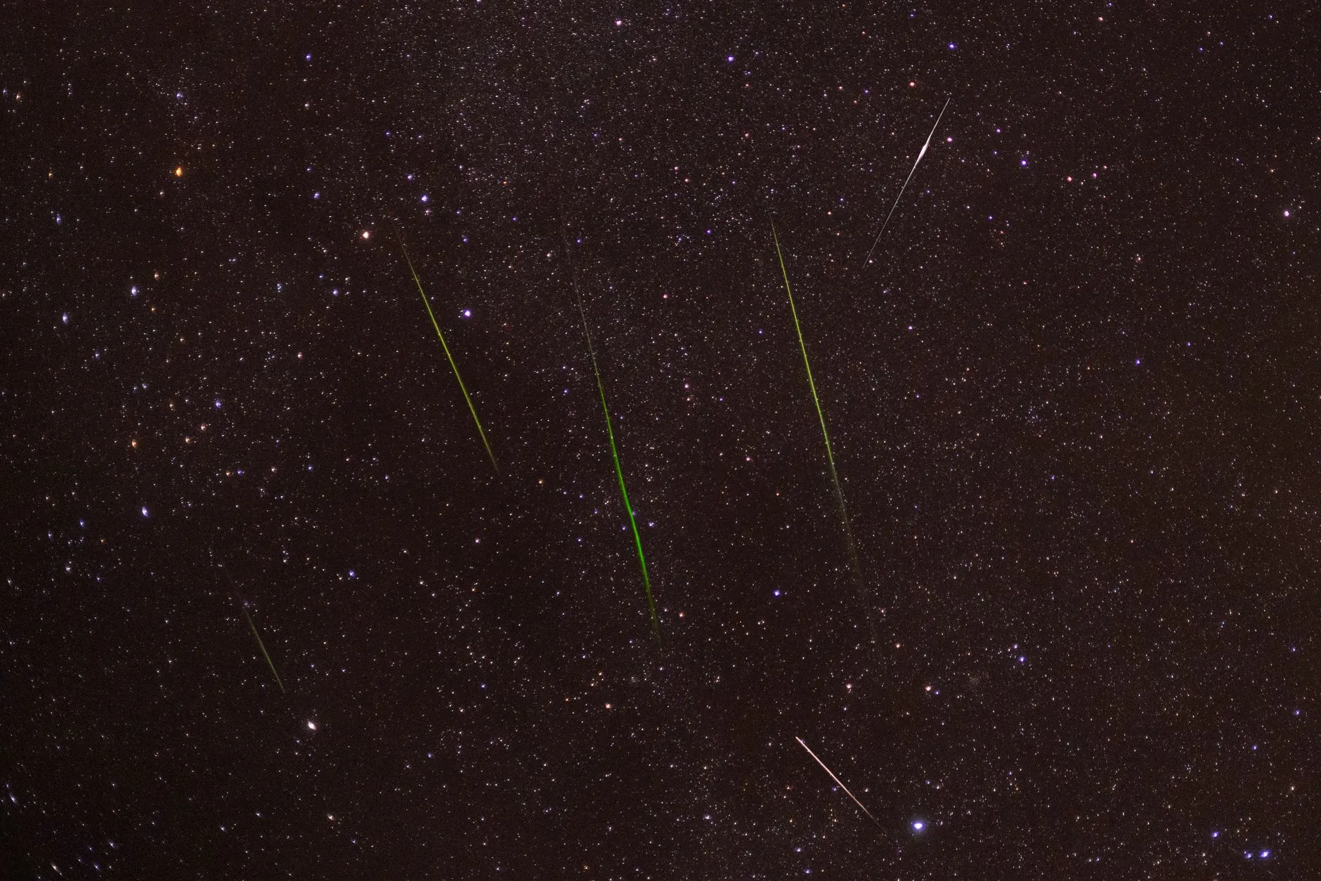 Chuvas de Meteoros: Quando o Céu se Transforma em um Show de Fogos de Artifício Natural
