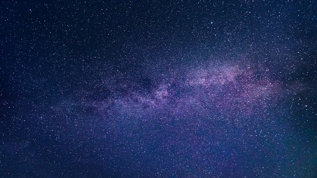 Como a Atmosfera da Terra Atrapalha (e Ajuda) a Observação Astronômica
