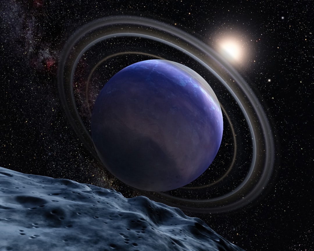 Imagem da Voyager 2 mostrando Urânio com sua cor azul-turquesa característica